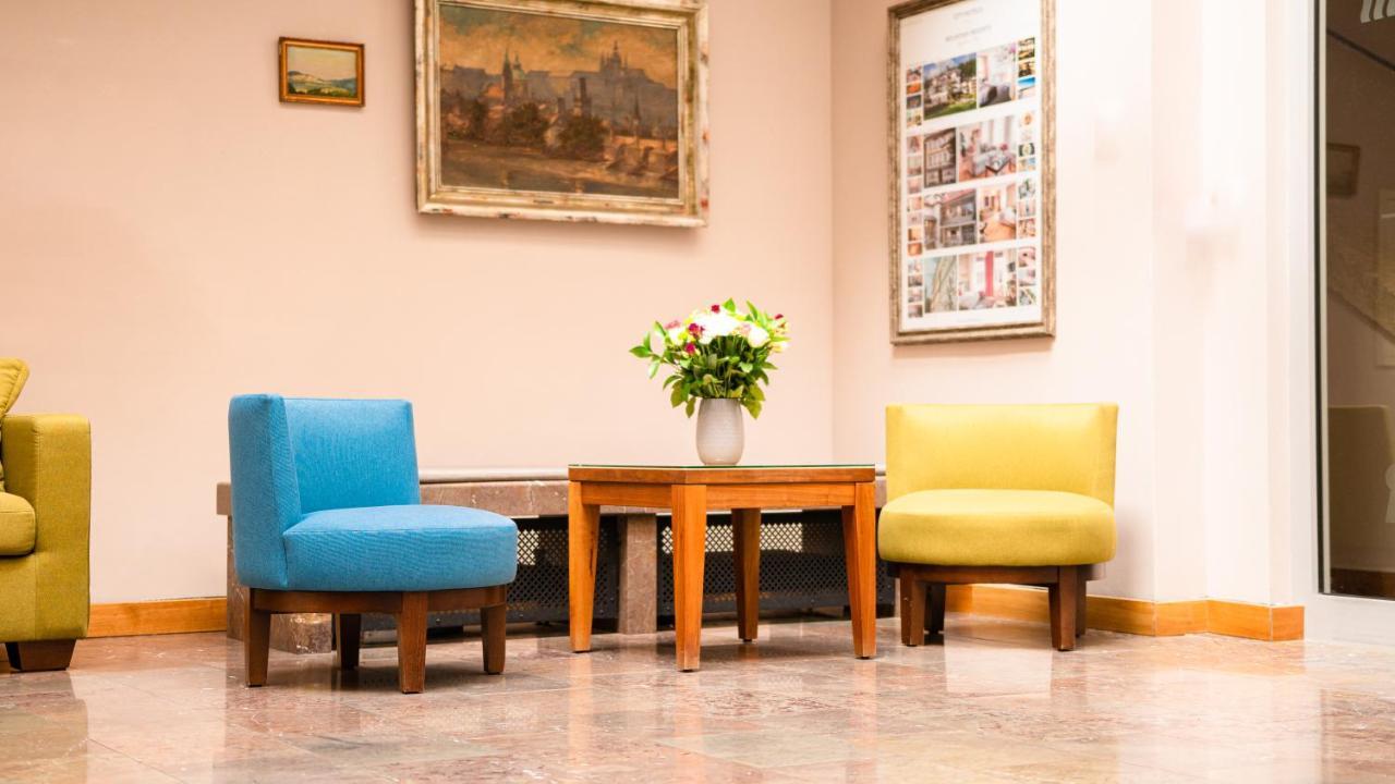 Hotel Golden Key Prague Castle Екстериор снимка