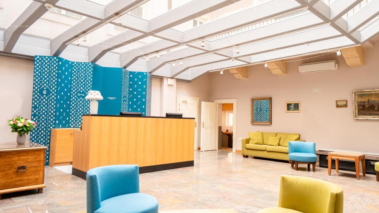 Hotel Golden Key Prague Castle Екстериор снимка