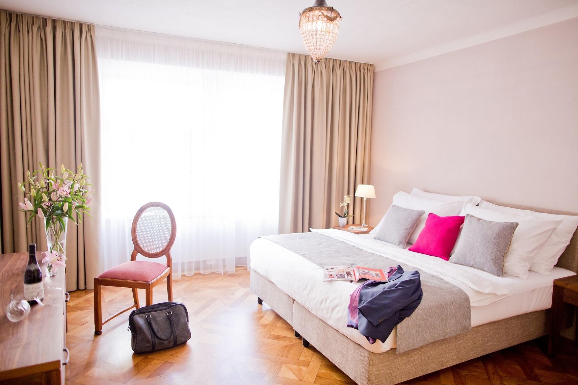 Hotel Golden Key Prague Castle Екстериор снимка