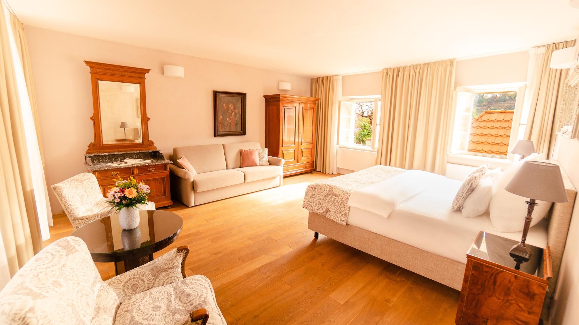 Hotel Golden Key Prague Castle Екстериор снимка