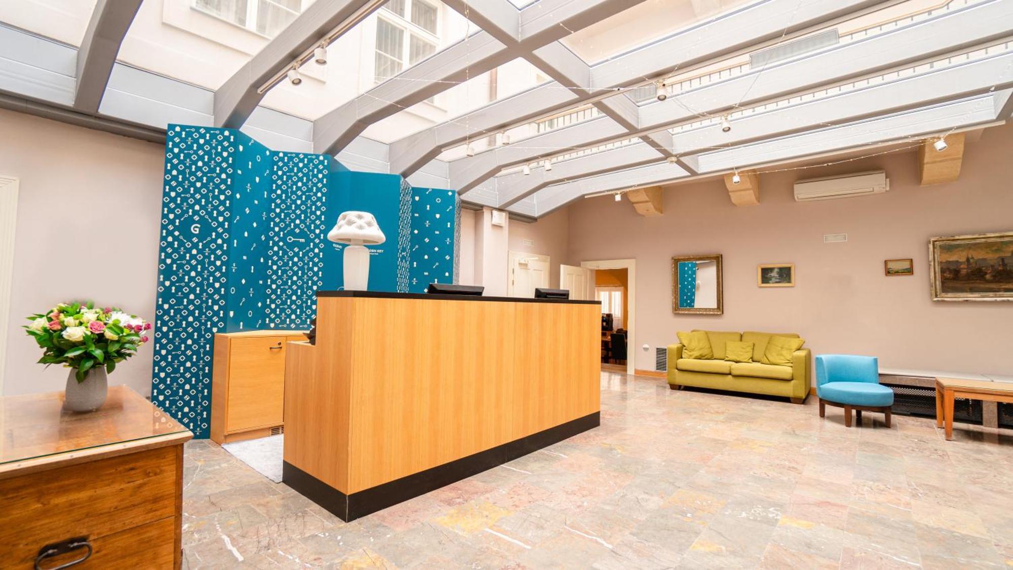 Hotel Golden Key Prague Castle Екстериор снимка