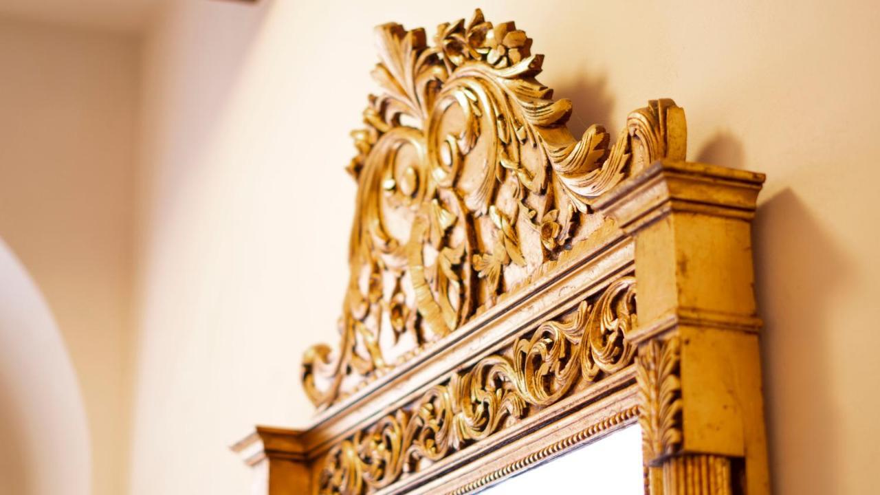 Hotel Golden Key Prague Castle Екстериор снимка